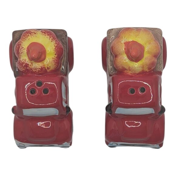 Fall Farmhouse Red Truck Pumpkin Salt & Pepper Shaker Set Ceramic Autumn Decor - Picture 2 of 5